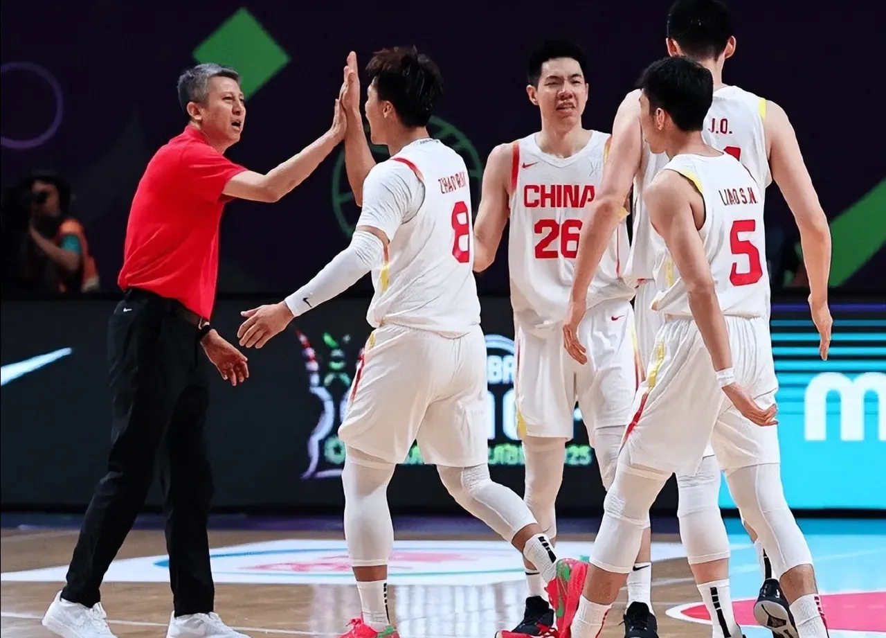 竞博直播电竞 -国王杯赛程吃紧，山东男篮窗口期回应争议，气氛紧张，赛程密集仍需轮换的简单介绍